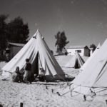 Camp de Yéménites à Ezra Ubitzaron à Rishon LeZion, 1945